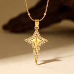 Colier cu model stea placat cu aur 18K, design bicolor