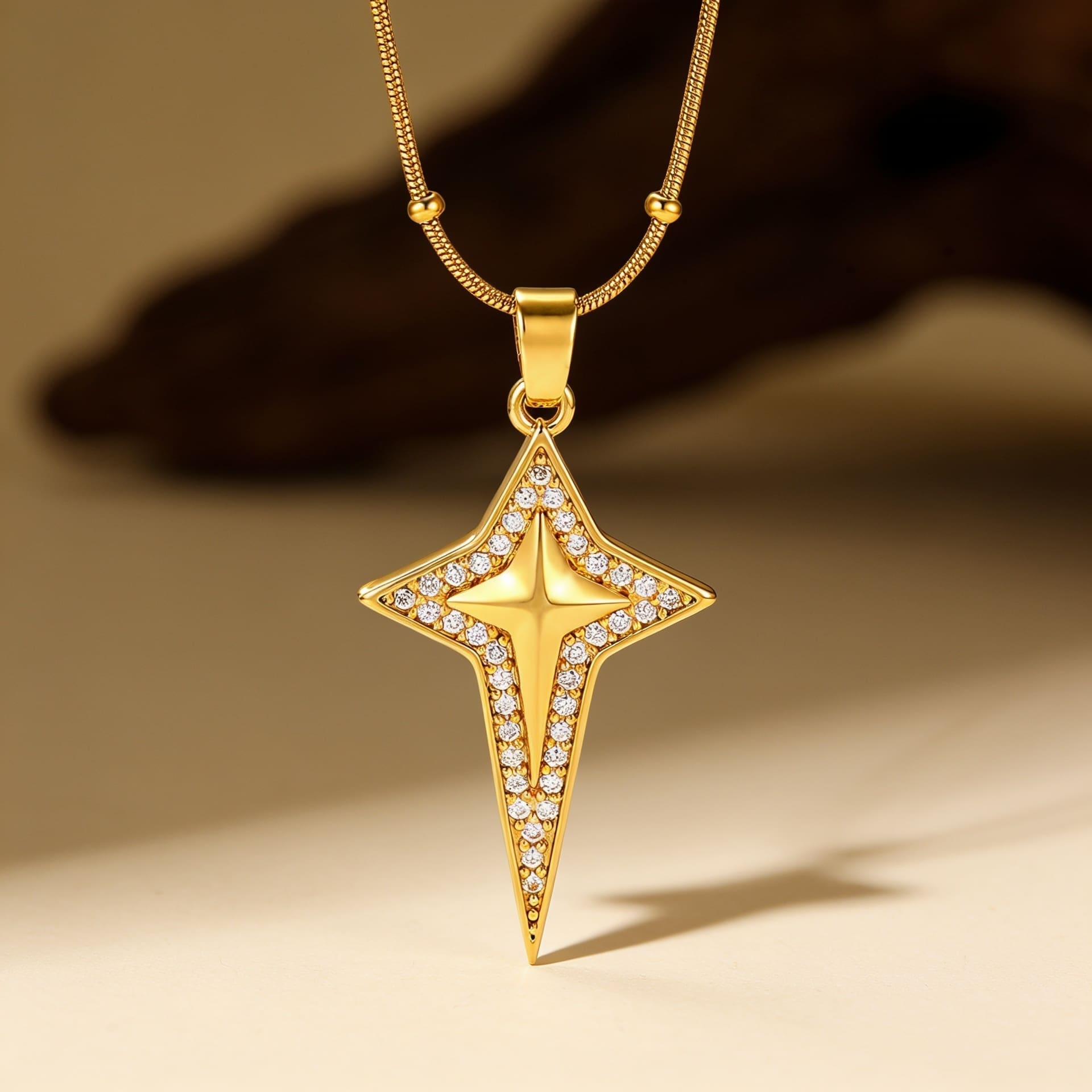 Colier cu model stea placat cu aur 18K, design bicolor
